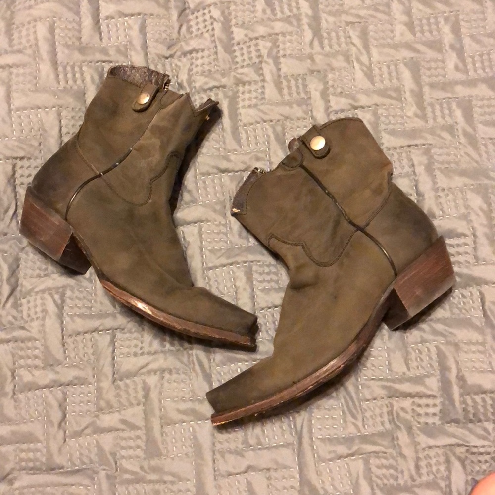 Liberty Black Boots!